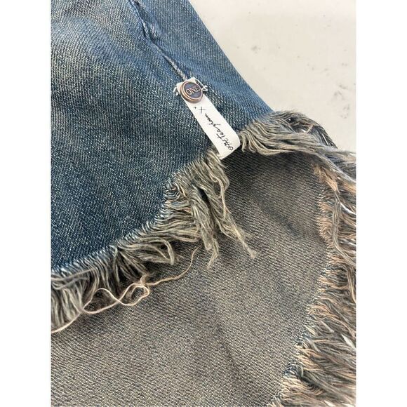 One teaspoon Le Wolves distressed raw hem buckle shorts size 30 medium wash - Picture 3 of 8